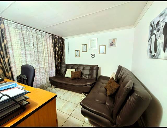 3 BEDROOM HOUSE FOR SALE IN SASOLBURG EXT 12